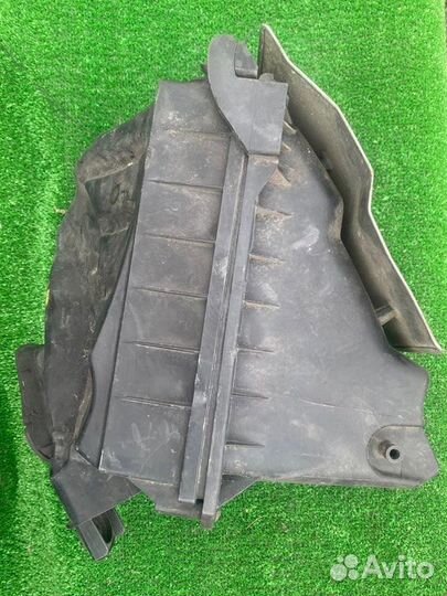 Корпус воздушного фильтра Audi A4 1.9 2005
