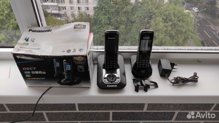 Радиотелефон Panasonic KX-TG8421RU