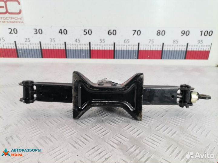 Домкрат Subaru Outback 2 2001