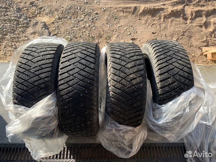Goodyear Ultragrip Ice Arctic 205/55 R16 94T