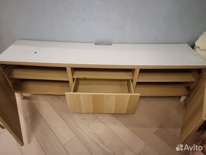 Тумба под телевизор