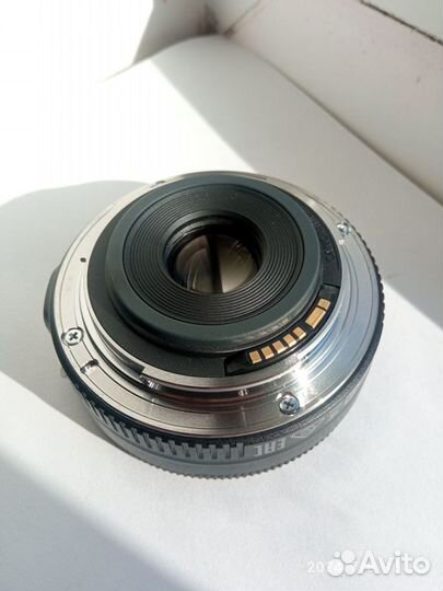 Canon EF-S 24 MM F2.8 STM