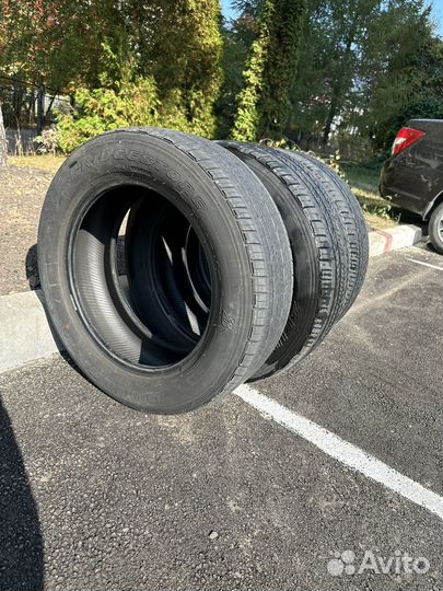 Bridgestone Dueler H/T 843 215/60 R17