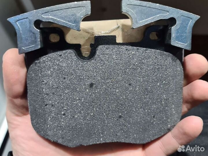 Оригинальные колодки на g30 (м тормоза)