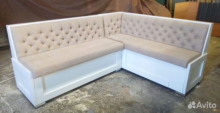 Угловая обеденная зона