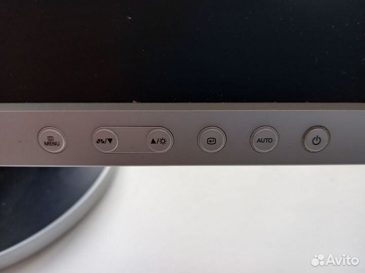 Монитор Samsung 225BW (R)