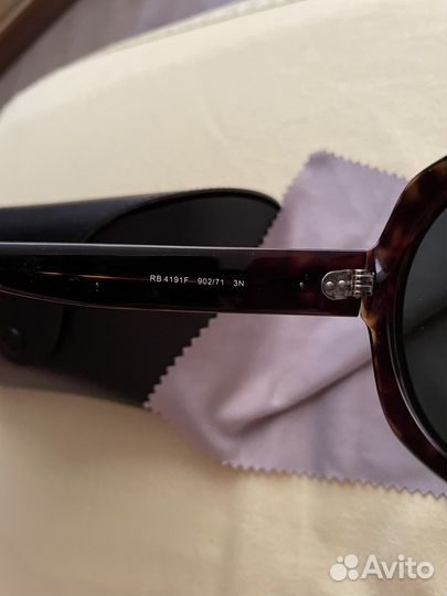 Солнцезащитные очки ray ban женские