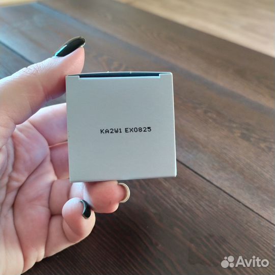 Крем для кожи вокруг глаз новый