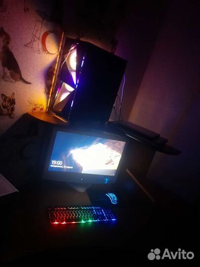 Игроой пк с аксессуарами