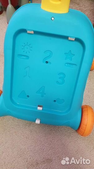 Машинка каталка толокар с ручкой