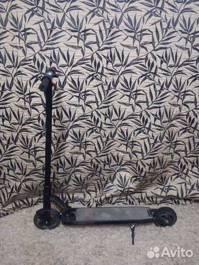Продам электросамокат