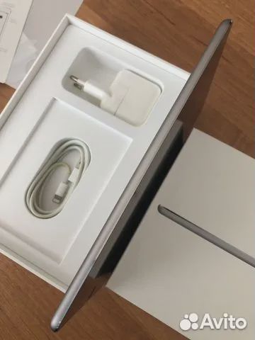 iPad mini 4 (на запчасти или восстановление)