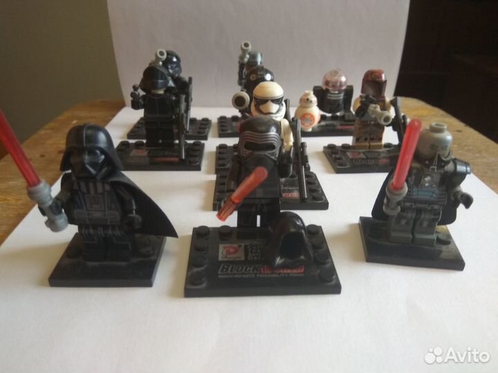 Мини фигурки серии Лего 