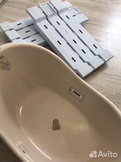 Ванна со встроенным термометром