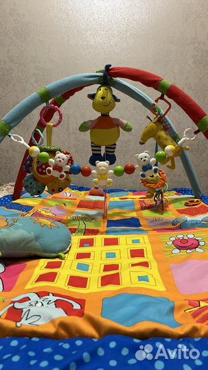 Большой развивающий коврик и погремушки