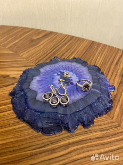 Подставка для украшений, духов, подстаканник