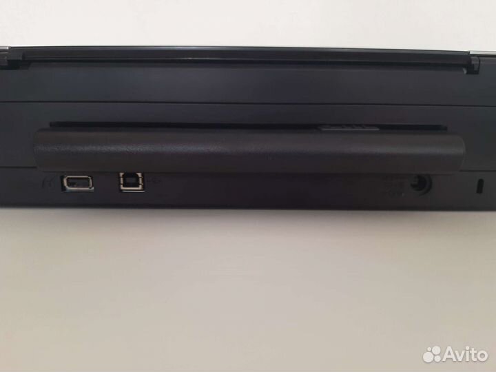 Принтер HP OfficeJet 100 Mobile Printer (CN551A)