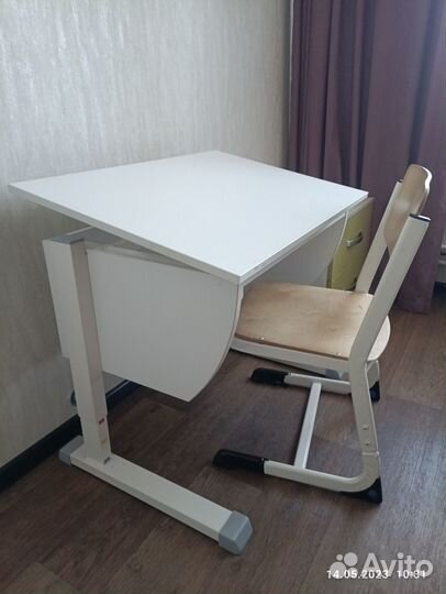 Растущая парта и стул