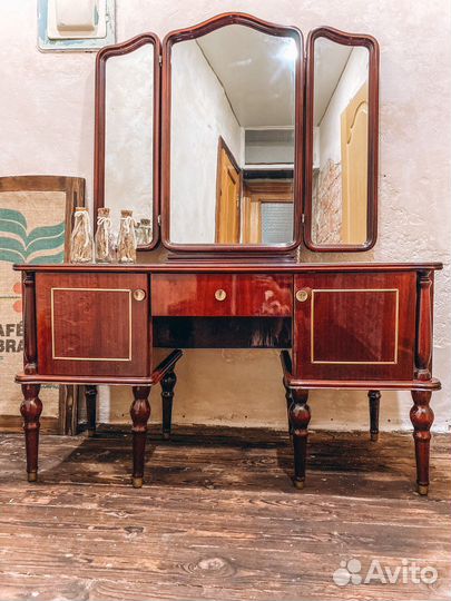 Трильяж с банкеткой Режанс Румыния