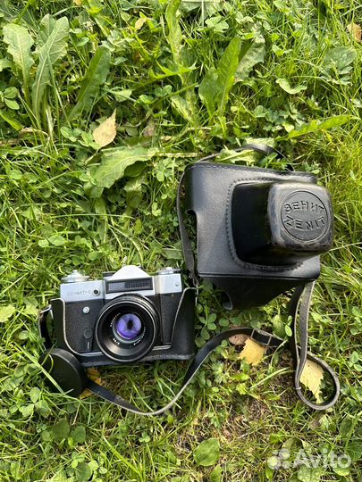 Плёночный фотоаппарат Зенит Е СССР