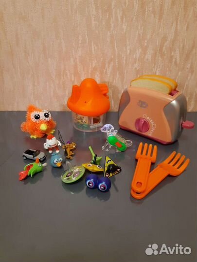 Игрушки пакетиком)