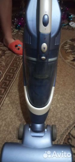 Вертикальный пылесос