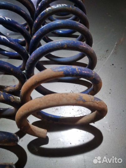 Пружины задние Suzuki Vitara I