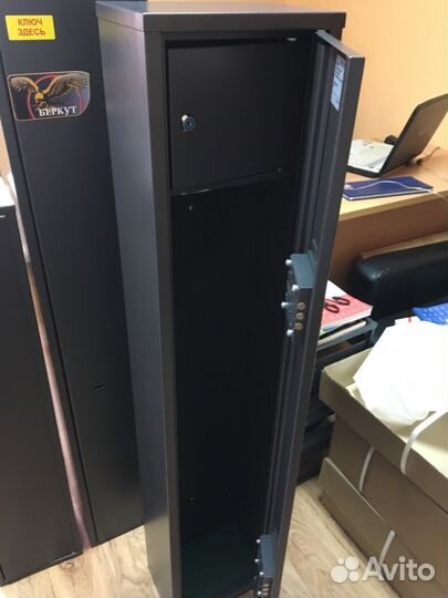 Оружейный сейф новый