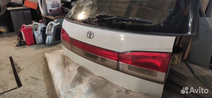 Крышка багажника vista ardeo