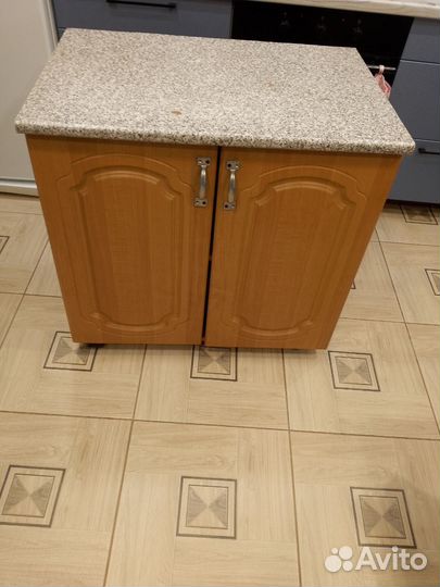 Кухонный стол тумба