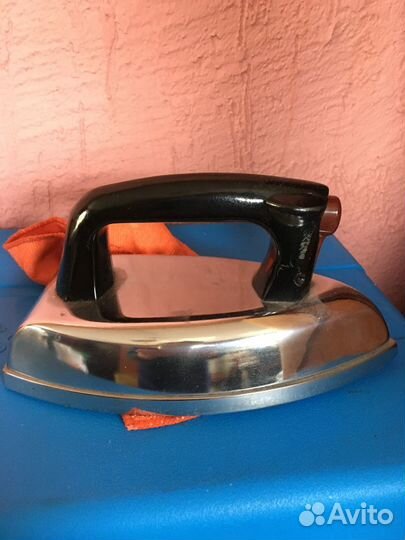 Утюг старинный