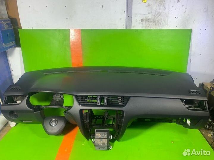 Торпедо Skoda Octavia A7 CWV 2017