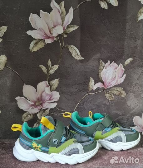 Кроссовки детские