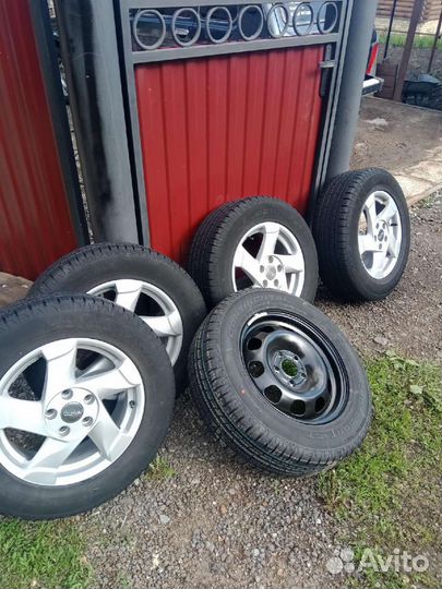 Continental ContiCrossContact RX 215/65 R16