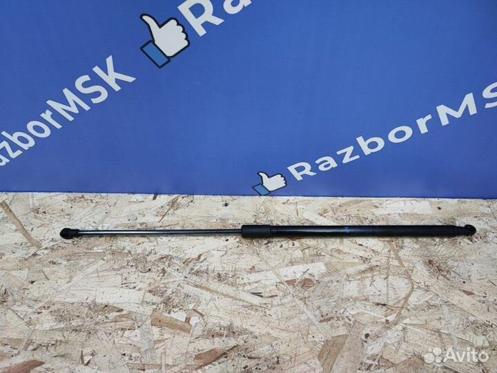 Амортизатор капота Renault Duster 2