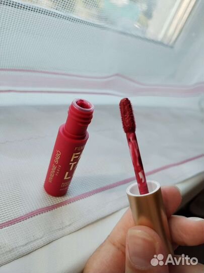 Помада матовая новая