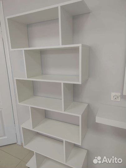 Полки стеллажи деревянные