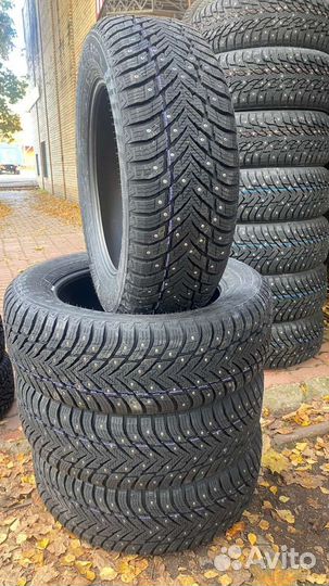 Nokian Tyres Hakkapeliitta 10p SUV 285/60 R18 115T