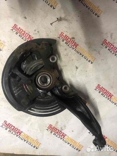 Кулак поворотный левый Land-Rover Discovery 4 L319