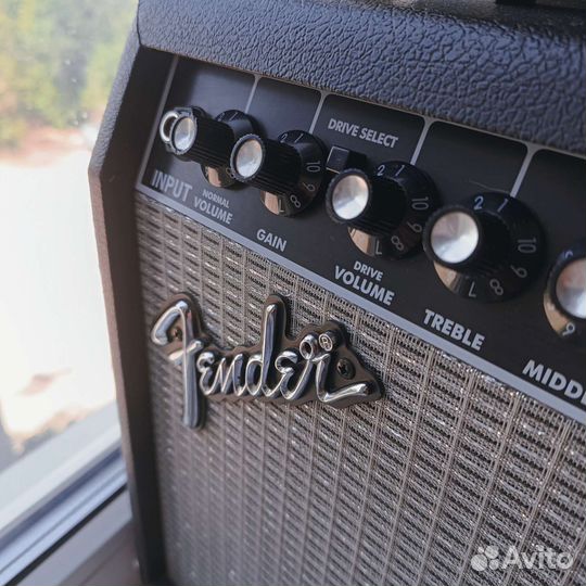 Гитарный комбоусилитель fender g15