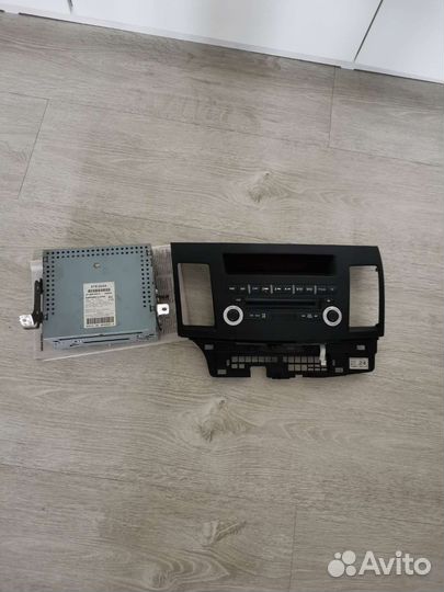 Продам штатную магнитолу, mitsubishi lancer 10