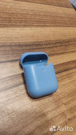 Беспроводные наушники комплект из разных