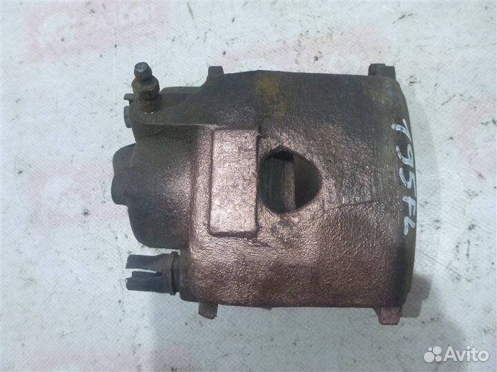 Суппорт передний левый Volkswagen Golf MK2 1990