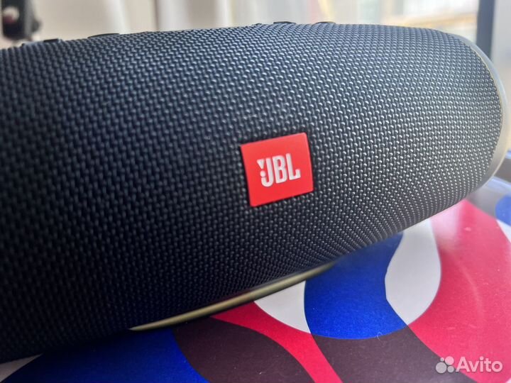 Музыканальная bluetooth колонка jbl charge 4