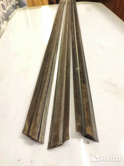 Молдинг передней двери Chevrolet Aveo T200