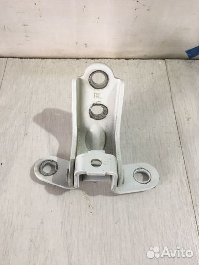 Петля двери hyundai solaris 1 1.4 мт седан