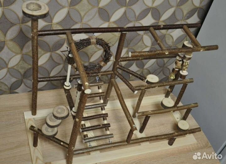 Игровой стенд для попугая