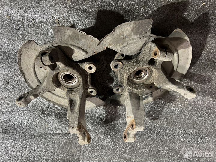 Поворотный кулак renault Logan 1