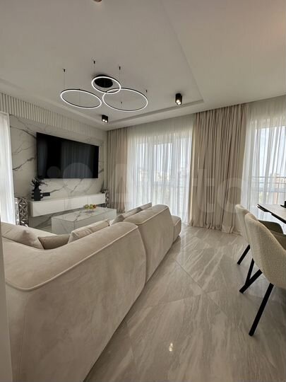 3-к. квартира, 90 м², 18/21 эт.