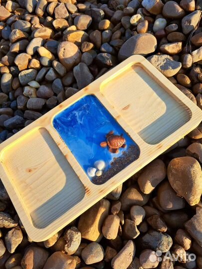 Менажница деревянная и эпоксидная смола